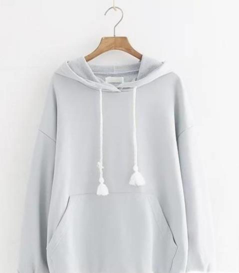 女生穿卫衣梳什么样的发型更好看呢？