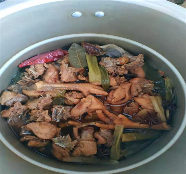 家常炖本地鸡的做法