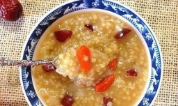 怎样熬小米粥好喝？小米粥怎样熬更有营养？