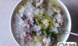 鱼肉娃娃菜粥的做法