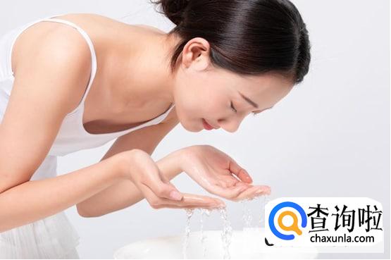 面颊过敏后怎么处理