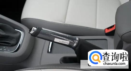 如何使用汽车手刹才正确