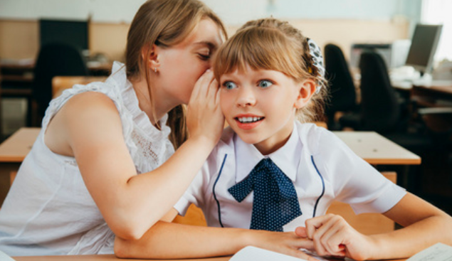 窃窃私语的意思是什么?