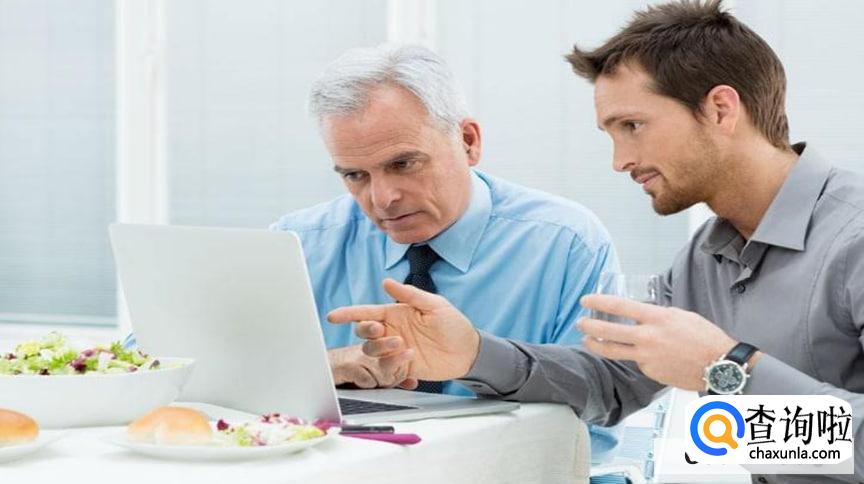 边吃饭边说话有哪些危害