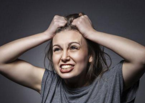 玩游戏女朋友生气怎么哄