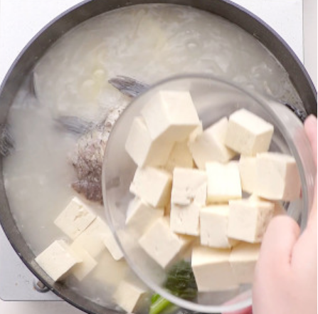 鲫鱼豆腐汤的做法