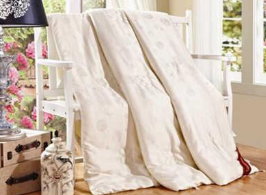 蚕丝被怎么晒好