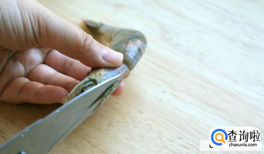 做虾前的处理步骤