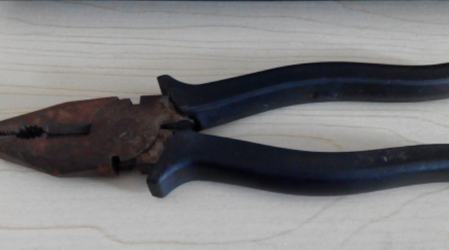 衣服磁扣怎么快速取下