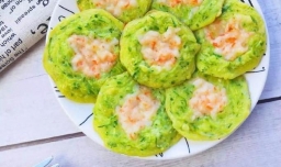 如何做虾酿黄瓜饼？
