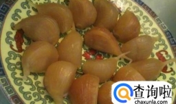 怎样用酱油腌蒜？美女厨师帮到你