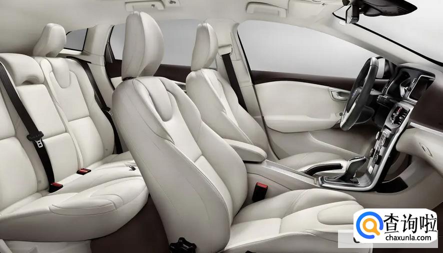 车钥匙怎么拔下来