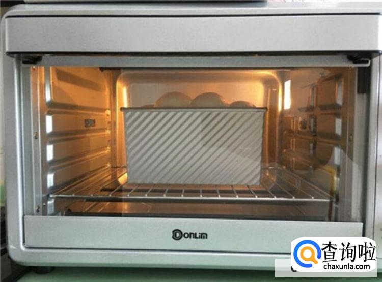 烤箱顶部的黑色污渍怎么处理