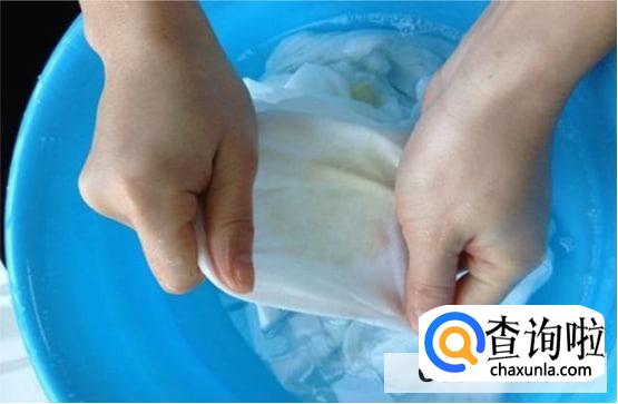 白衣服发黄怎么办