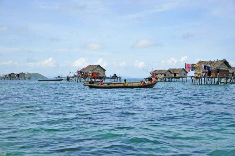 巴瑶族为什么不能上岸