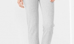 浅灰色裤子配什么上衣