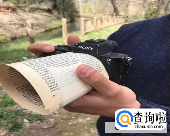 清除地上碎玻璃的小窍门