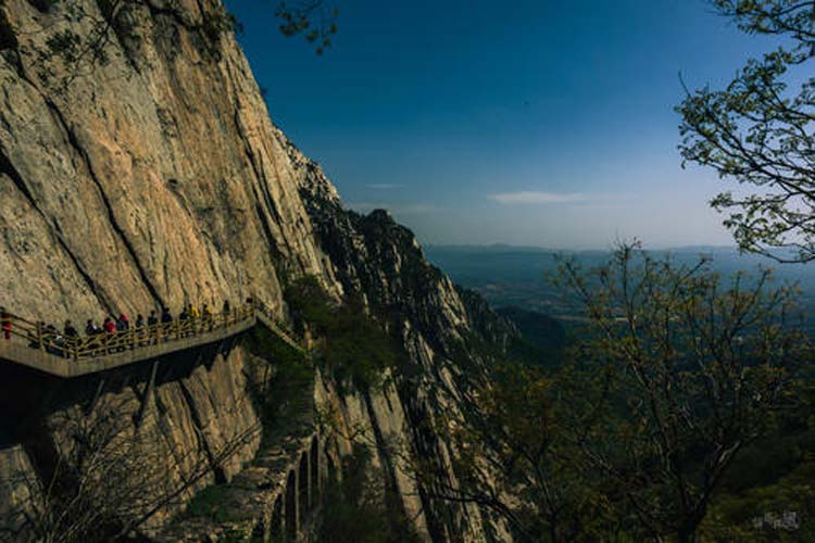 五岳中的中岳是指哪座山