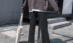 喇叭裤配什么鞋子好看