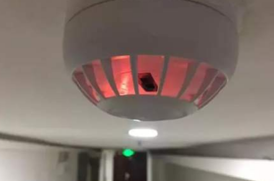烟感一直红灯怎么消除