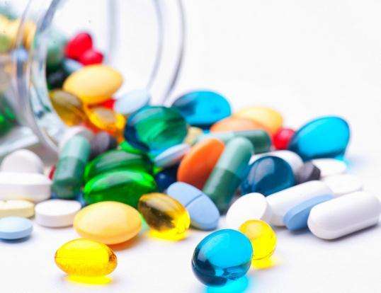 药到底能不能空腹吃