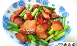 腊肉炒蒜薹的家常做法