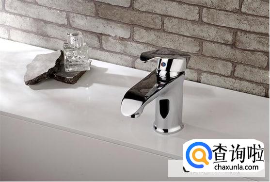 如何清除卫生间的瓷制脸盆、浴缸的铁锈渍