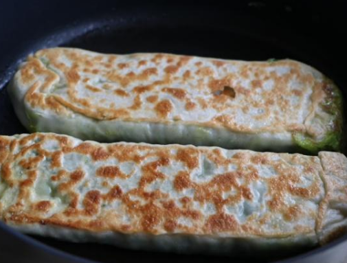 韭菜盒饼的家常做法