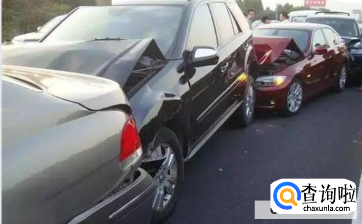 停车时被追尾怎么办