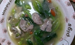 怎样做美味的毛豆猪肝青菜汤？