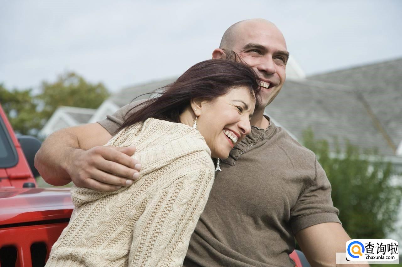 女人玩弄男人的感情的表现