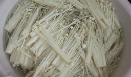 如何做金针菇炒肉丝？