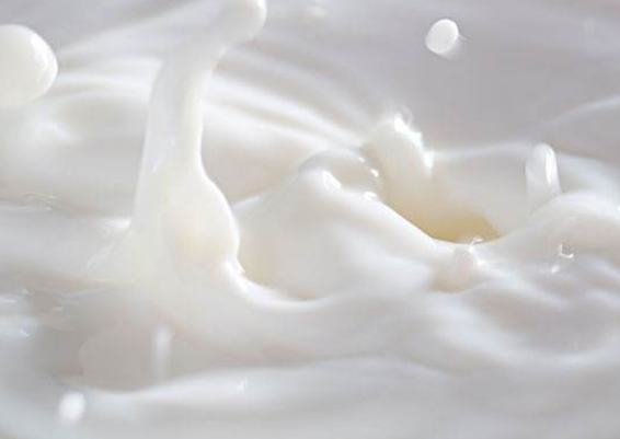 脱脂牛奶和低脂牛奶的区别