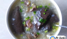 鸡血鸡杂粥的做法