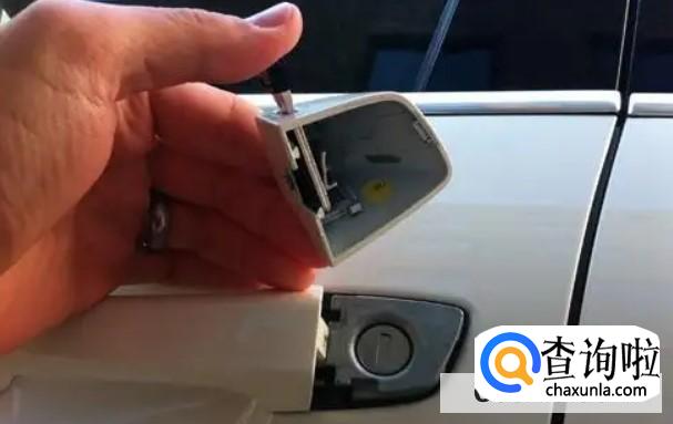 汽车没电了如何开锁