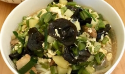 如何做出好吃的土豆芸豆木耳打卤面？