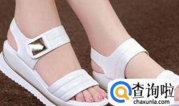 黑色百褶裙搭配什么鞋