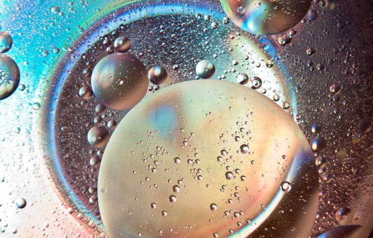 水和油为什么不能融合